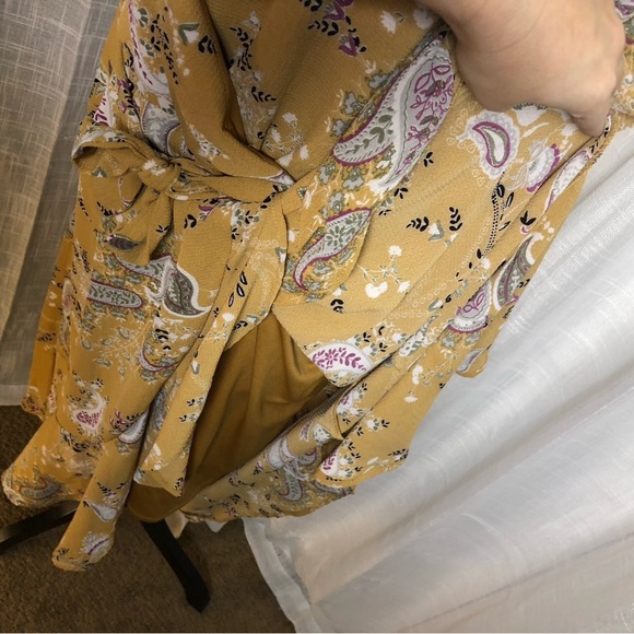 Bobeau Yellow Floral Midi Dress NWT - Picture 12 of 15